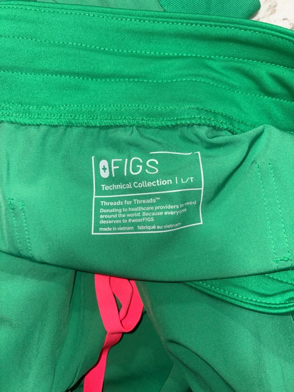 FIGS Women’s Safety Green Jogger Scrub Pants - Picture 3 of 6